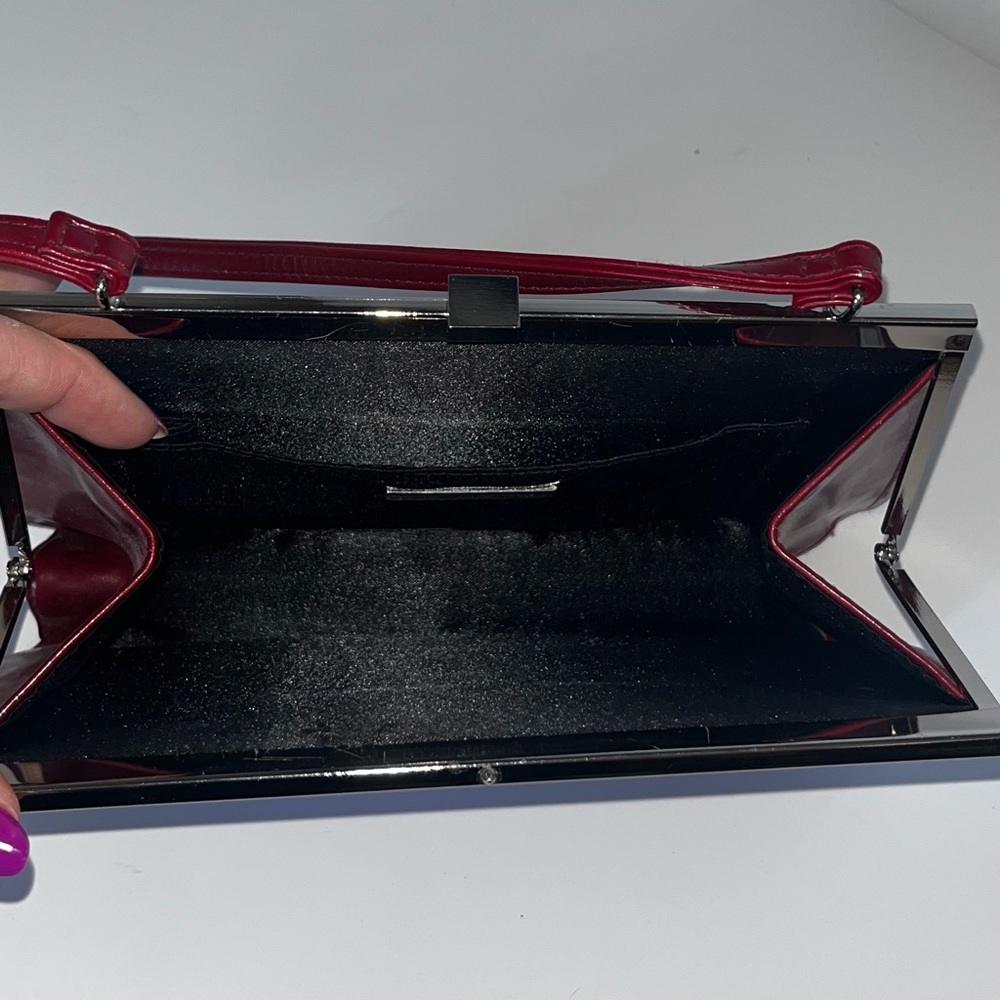 Red Handbag - Picture 4 of 6